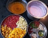 A picture of step 3 of Fruit Custard With Jelly.