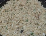 Foto del paso 3 de la receta: Coliarroz🍚con tocineta🥓, ajo🧄 y perejil🥡🍱🍛