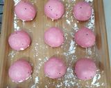 Foto langkah ke 5 dari resep Donat buah naga.