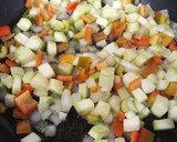 Foto del paso 2 de la receta: Macarrones con verduras y carne picada