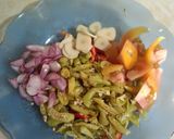 Foto langkah ke 2 dari resep Tumis kangkung.
