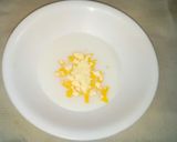 A picture of step 1 of Green salad with custard in tortilla cups.