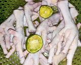 Foto langkah ke 1 dari resep Sop ceker simple.