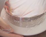 A picture of step 10 of Christmas ☆ Strawberry and White Chocolate Mousse Cake.