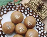 A picture of step 3 of Quick Besan Ladoo.