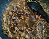 Foto langkah ke 2 dari resep Tumis Kerang Pedas.