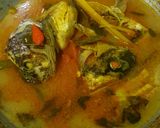Foto langkah ke 4 dari resep Sup kepala ikan tilapia.