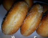 A picture of step 4 of Donuts.