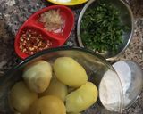 लहसुन आलू (Lahsun aloo recipe in hindi) रेसिपी चरण 1 फोटो