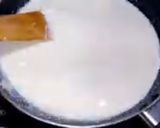 A picture of step 2 of Makhana kheer.