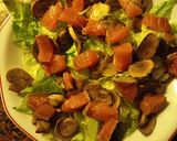Foto del paso 2 de la receta: Ensalada de salmón ahumado y champiñones