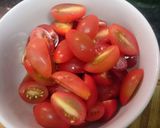 Foto do passo 1 de Macarrão com tomates cereja e muçarela