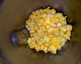 Foto langkah ke 2 dari resep Corn dog praktis.