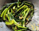 A picture of step 4 of Broccoli Leaves Bhaji.