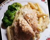 Foto langkah ke 4 dari resep Simple "Penne Carbonara Salmon", bekal sekolah anak-anak.