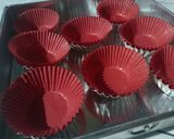 Foto langkah ke 3 dari resep Eggless cup cake coklat lembut.