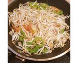 Foto langkah ke 3 dari resep Tumis tauge cabe gendot pedas.