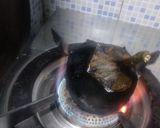 A picture of step 1 of Baingan bharta.