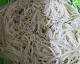 शेजवान नूडल्स (schezwan noodles recipe in marathi) रेसिपी स्टेप 1 फोटो