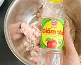 Hình bước làm 1 của món Lòng heo xào dưa (lòng già xào dưa)