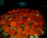 Foto del paso 10 de la receta: Pizza 3 quesos con vegetales mediana