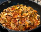 Foto del paso 2 de la receta Cazuela de champiñones y huevo