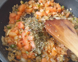 Foto del paso 1 de la receta: Tortilla con sofrito y jamón