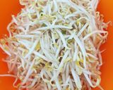 Foto langkah ke 1 dari resep Tumis tauge sawi.