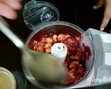 A picture of step 4 of Beetroot Hummus.