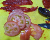 Foto del paso 1 de la receta: Tarta de jamón, queso tomate y cebolla