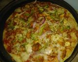 A picture of step 4 of ChickenTikka Pizza.
