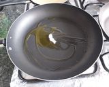 Foto del paso 2 de la receta: Filete de Róbalo con camarones