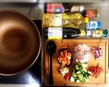 รูปขั้นตอนการทำที่ 1 ของ หมู+กุนเชียง+แตงกวาญี่ปุ่นผัดกิมจิ