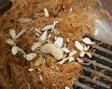 A picture of step 4 of Nutty vermicelli.