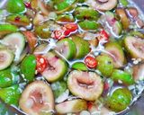 Hình bước làm 2 của món Sung muối chua ngọt
