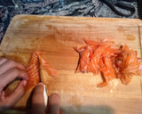 Foto del paso 2 de la receta: Hojaldre relleno de espinacas y salmón marinado