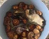 A picture of step 1 of Vietnamese Chicken Spring Rolls (Nem Rán Nhân Gà).
