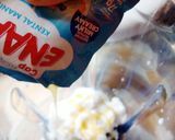 Foto langkah ke 1 dari resep Cookies n Cream Milkshake.