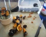 A picture of step 2 of Ginger n plum smoothie.