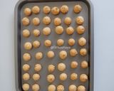 Foto langkah ke 7 dari resep Sus/Soes Kering Keju (tanpa mixer, 2 telur, Renyah Tanpa Baking Powder).