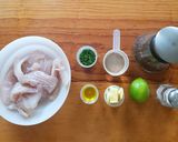 Foto del paso 1 de la receta: Filete de robalo con salsa de cebollín y vino blanco