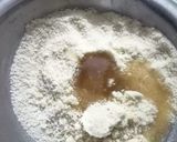 A picture of step 5 of Semolina Gulkand laddu.