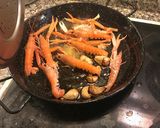 Foto del paso 10 de la receta: Paella marinera