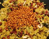 पोहा नमकीन/ चिवड़ा ( Poha Namkeen/ chivda recipe in Hindi) रेसिपी चरण 4 फोटो