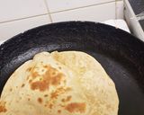 A picture of step 2 of Simple stone-ground wheat flour chapati.