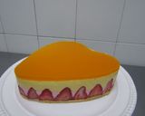 Foto del paso 7 de la receta: Tarta corazón mousse de fresa y maracuyá
