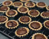 Foto langkah ke 8 dari resep Mini Pie Brownies.