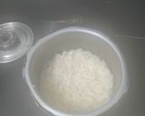 A picture of step 1 of Bowtie red jain sauce pasta.
