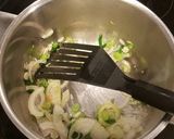 Foto langkah ke 4 dari resep Sop Bakso Ayam Sehat.