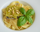 Foto del paso 1 de la receta: Tagliatelle con merluza y salsa pesto